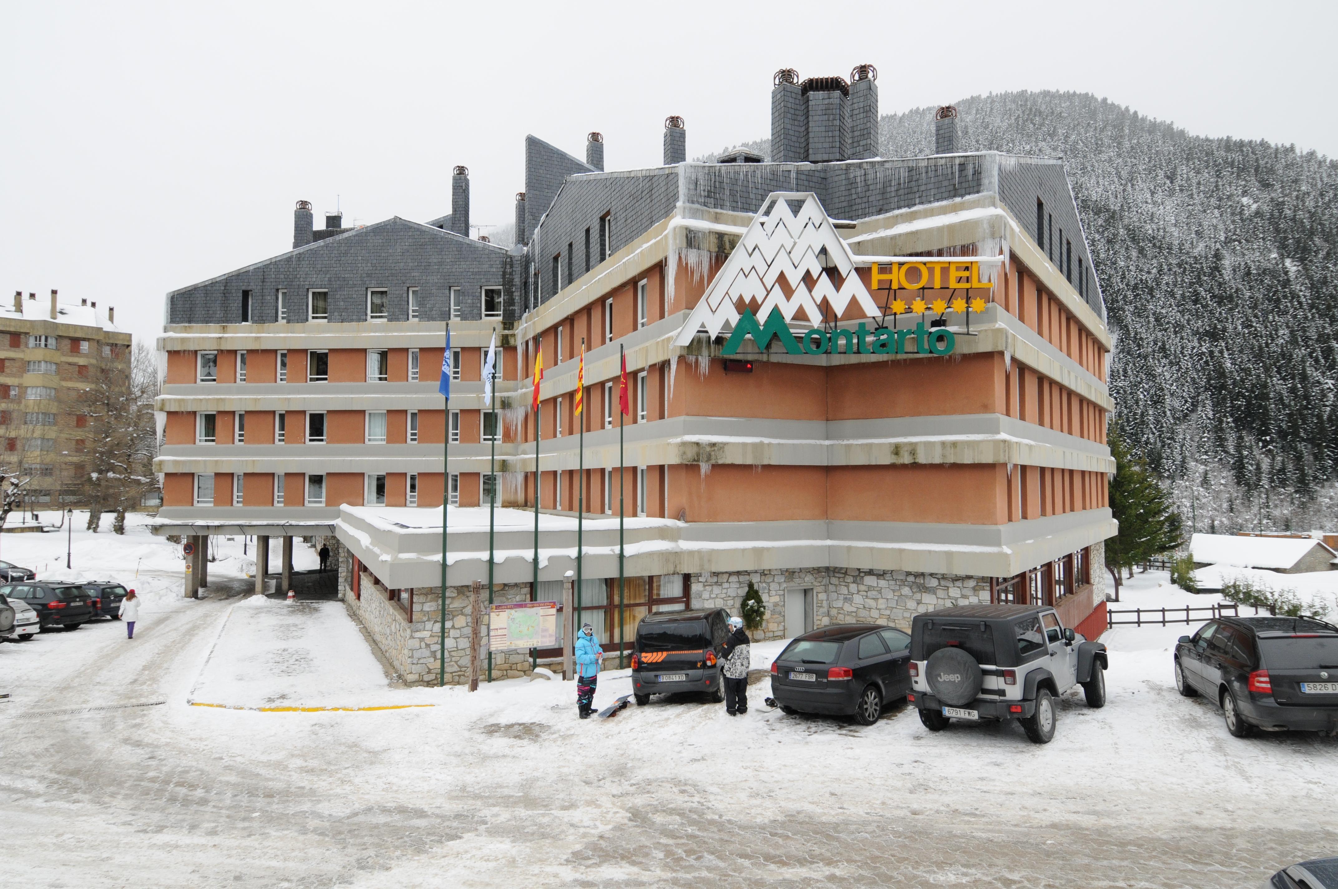 Hotel Montarto Baqueira Beret Zewnętrze zdjęcie